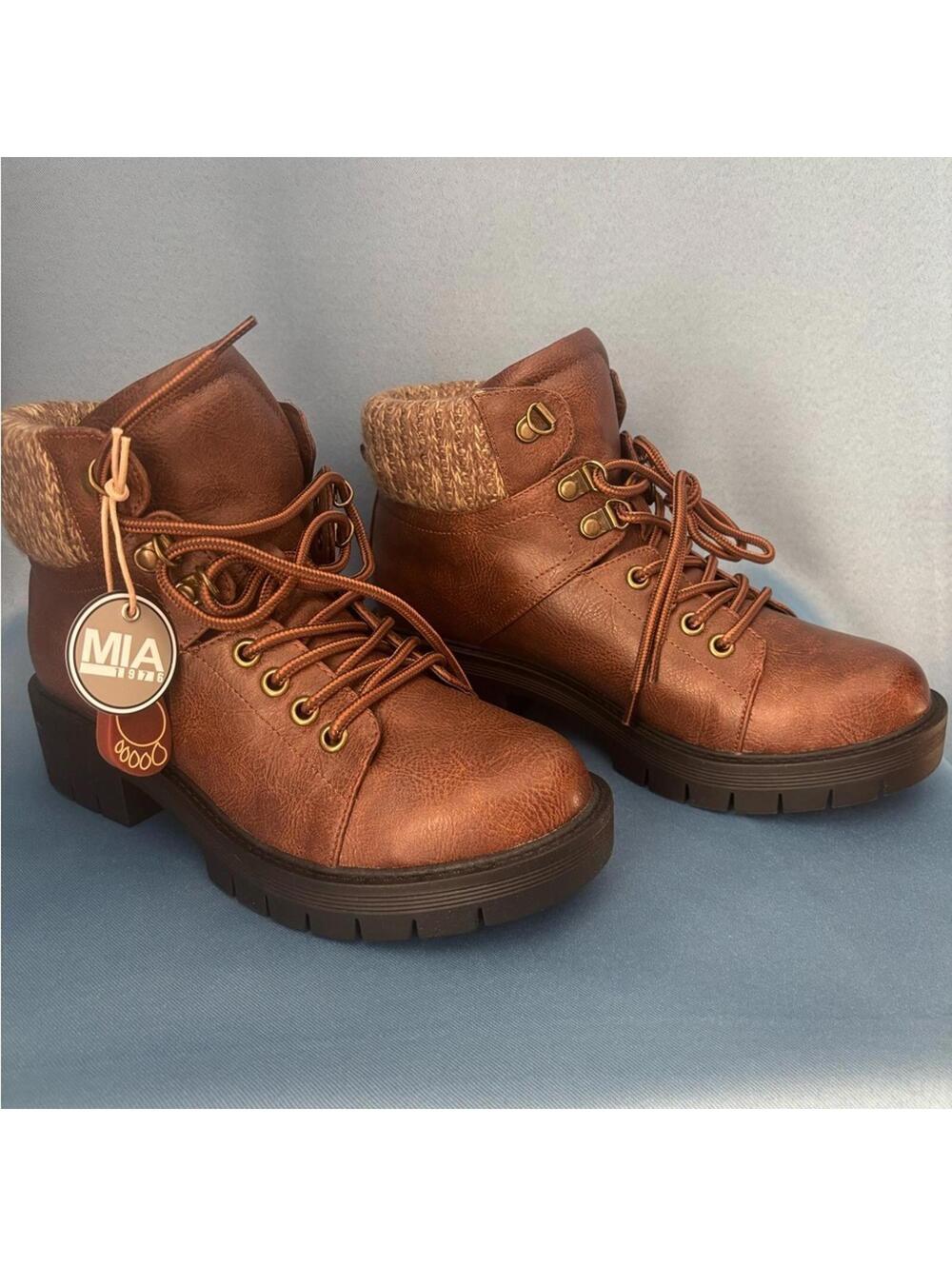 #S002 NEW IN BOX MIA Ankle Boots, Size 7M, Brown with wool trim. Smoke free